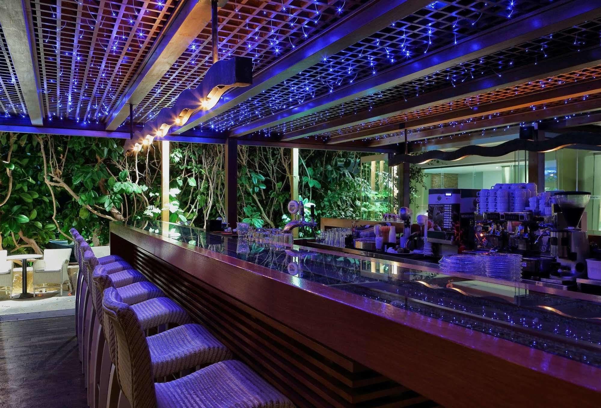 锡蒂亚海滩城市度假村及水疗中心 外观 照片 The bar at the Sky Bar